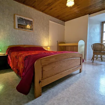 Familial En Haute-loire Avec Terrain Clos, A Proximite De L'ardeche Et Des Stations De - Fr-1-582-236 בית נופש Freycenet-la-Tour