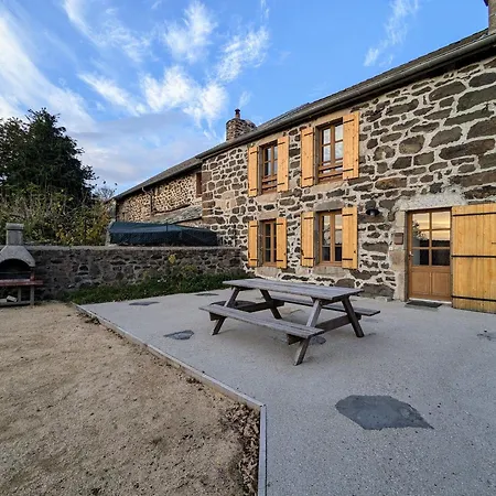 Familial En Haute-loire Avec Terrain Clos, A Proximite De L'ardeche Et Des Stations De - Fr-1-582-236 Vakantiehuis *